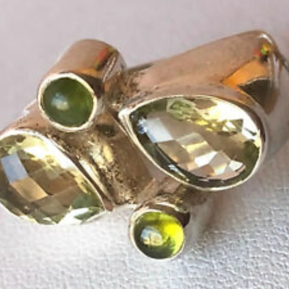 VINTAGE ARYA LEMON QUARTZ AND PERIDOT RING